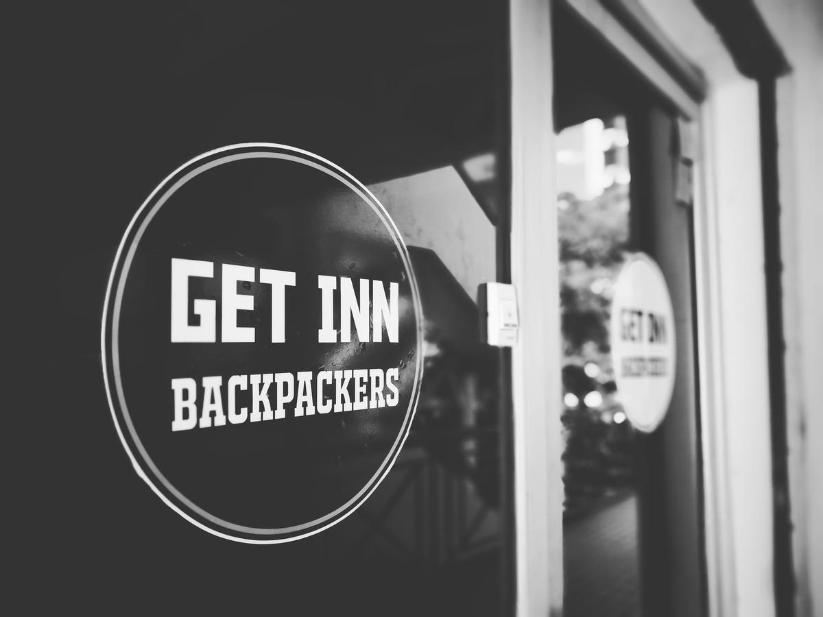 Get Inn Backpackers Кота-Кинабалу Экстерьер фото