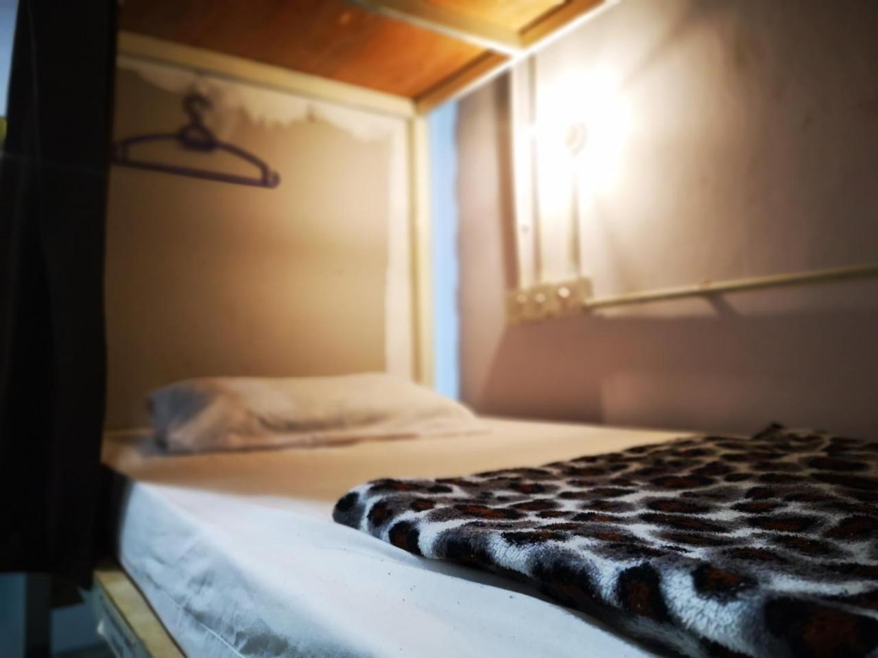 Get Inn Backpackers Кота-Кинабалу Экстерьер фото