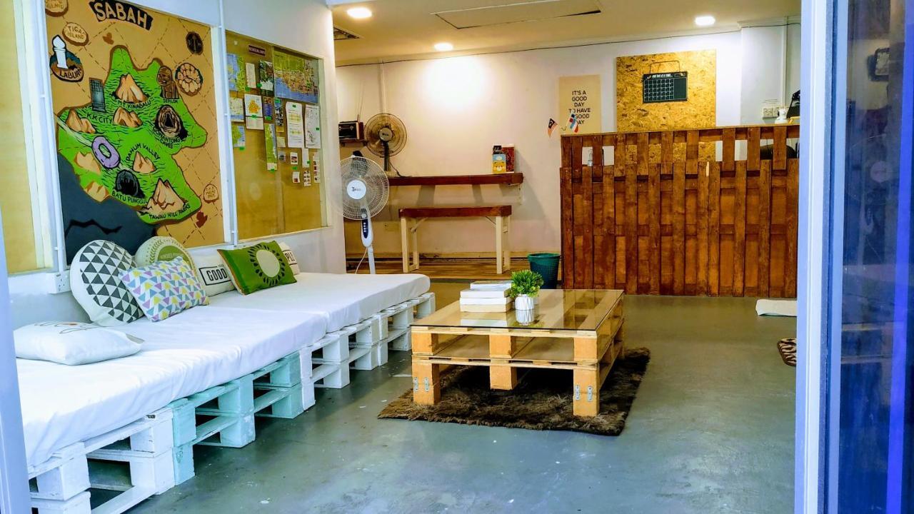 Get Inn Backpackers Кота-Кинабалу Экстерьер фото