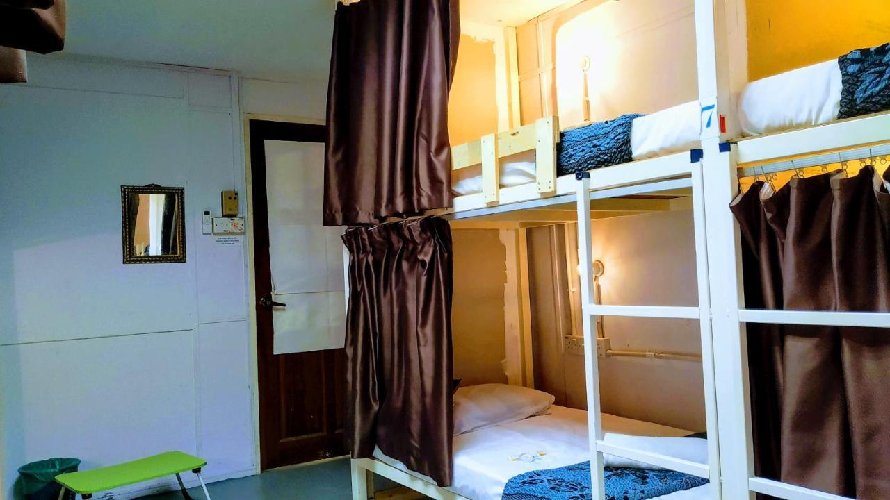 Get Inn Backpackers Кота-Кинабалу Экстерьер фото